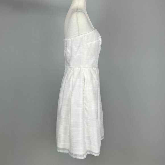White House Black Market Strapless Dress White Fit Flare Pockets WHBM size 8 - Picture 5 of 11